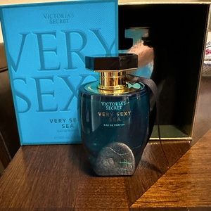 Victoria’s Secret very sexy sea